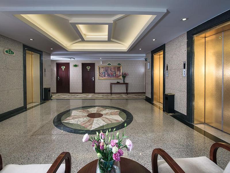 Vienna Hotel Guangzhou Shaheding Metro Station Экстерьер фото