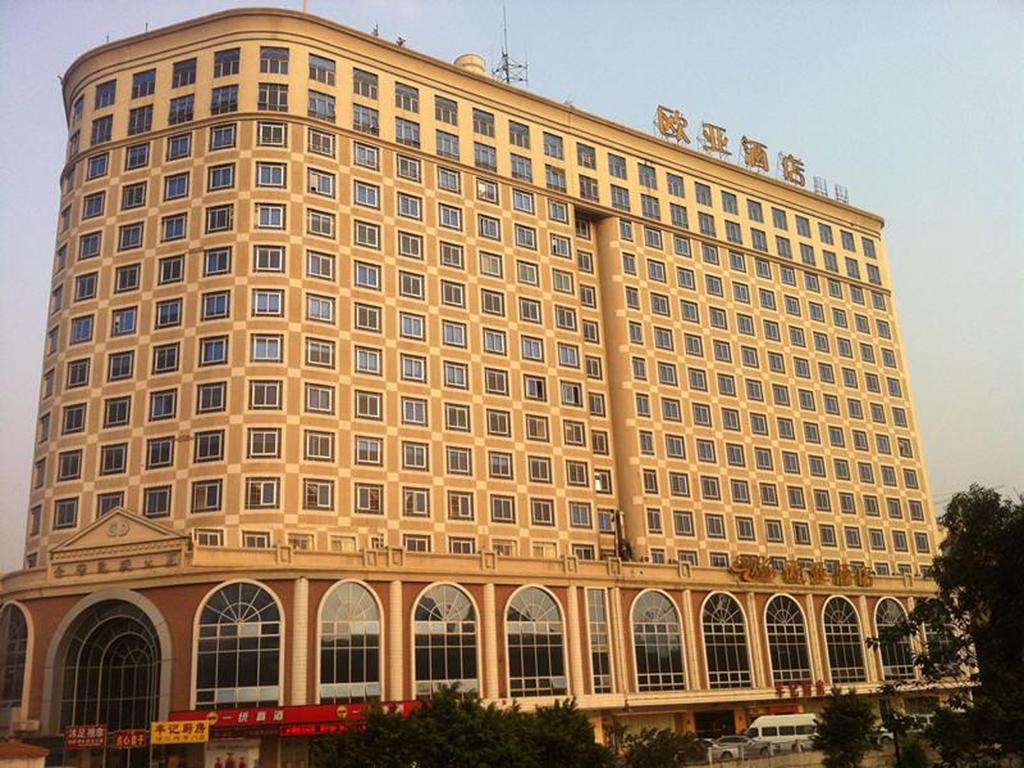 Vienna Hotel Guangzhou Shaheding Metro Station Экстерьер фото