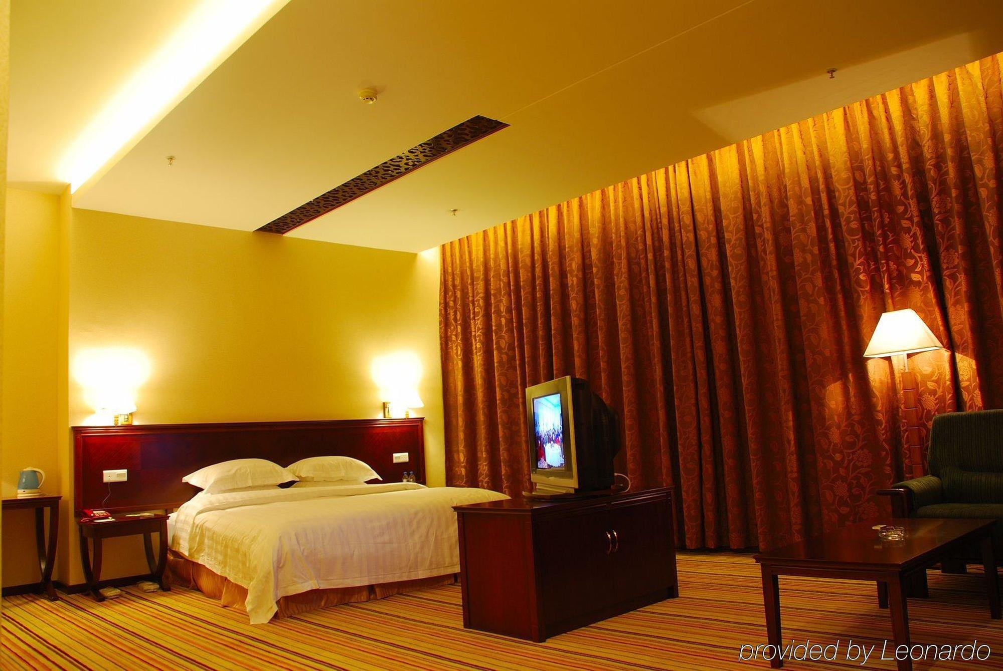 Vienna Hotel Guangzhou Shaheding Metro Station Экстерьер фото